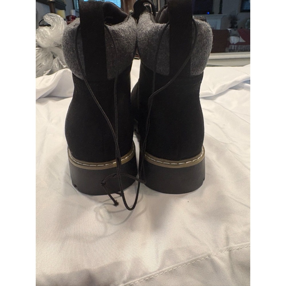 St. John's Bay Women Shawna Black Faux Suede Lace Up Hiking Boots Women's 8.5W - Picture 4 of 5